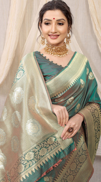 Confounding Grey Kanjivaram Silk With Effervescent Blouse Piece