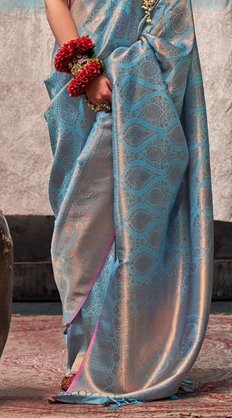 Demesne Firozi Kanjivaram Silk Saree With Imbrication Blouse Piece