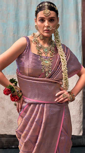 Sempiternal Lavender Kanjivaram Silk Saree With Snazzy Blouse Piece