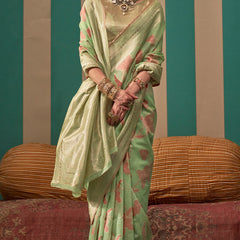 Surpassing Green Cotton Silk Saree With Flattering Blouse Piece