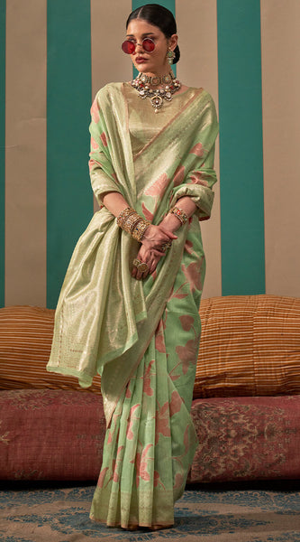 Surpassing Green Cotton Silk Saree With Flattering Blouse Piece