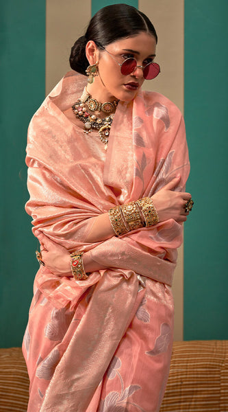 Resplendent Peach Cotton Silk Saree With Posh Blouse Piece