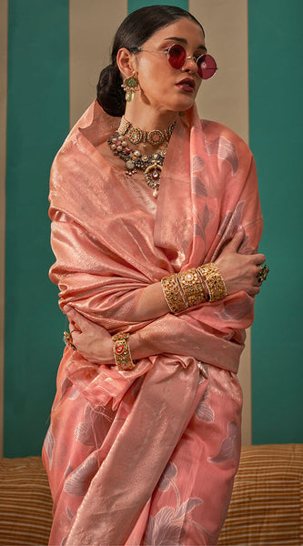 Resplendent Peach Cotton Silk Saree With Posh Blouse Piece