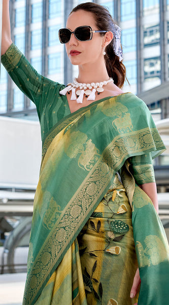 Stunner Rama Digital Printed Soft Silk Saree With Adoring Blouse Piece
