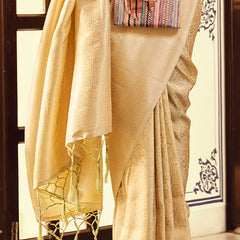 Chatoyant Yellow Kanjivaram Silk Saree With Effervescent Blouse Piece