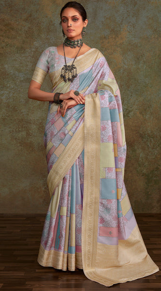 Susurrous Lavender Digital Printed Soft Silk Saree With Confounding Blouse Piece