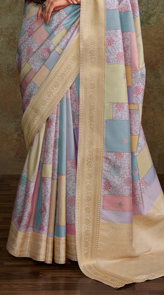 Susurrous Lavender Digital Printed Soft Silk Saree With Confounding Blouse Piece