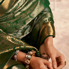 Desiring Dark Green Kanjivaram Silk Saree With Ravishing Blouse Piece