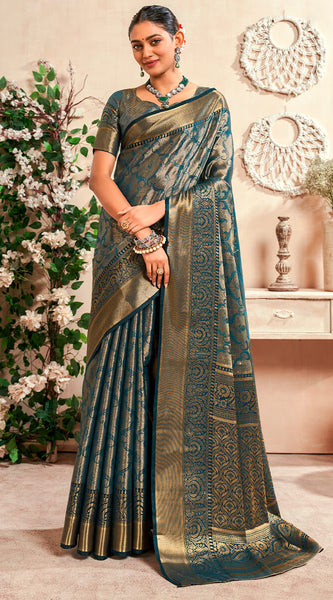Demure Rama Kanjivaram Silk Saree With Evanescent Blouse Piece