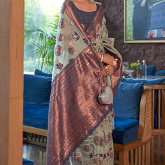Woebegone Grey Organza Silk Saree With Engaging Blouse Piece