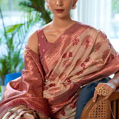 Splendiferous Peach Organza Silk Saree With Tempting Blouse Piece