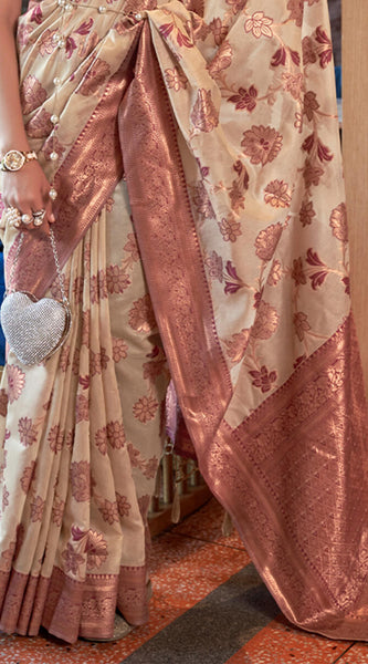 Splendiferous Peach Organza Silk Saree With Tempting Blouse Piece