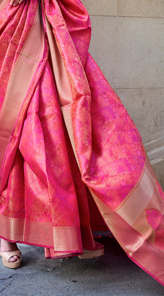Stylish Dark Pink Organza Silk Saree With Smart Blouse Piece