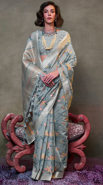 Ineffable Grey Cotton Silk Saree With Inimitable Blouse Piece