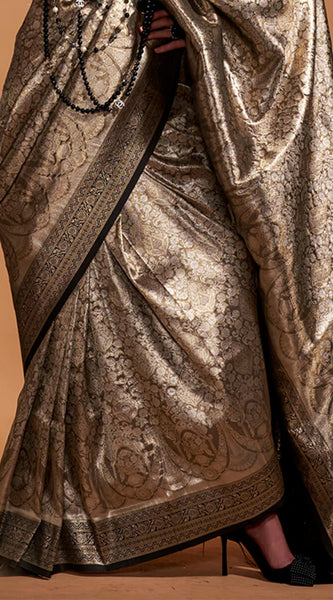 Skinny Black Kanjivaram Silk Saree With Elegant Blouse Piece