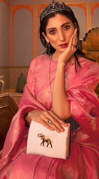 Groovy Pink Kanjivaram Silk Saree With Entrancing Blouse Piece