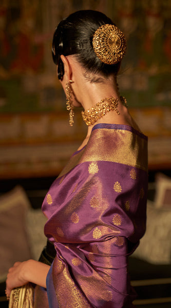 Innovative Purple Kanjivaram Silk Saree With Gleaming Blouse Piece