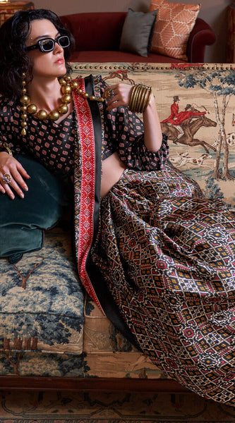 Resplendent Black Digital Printed Satin Silk Saree With Piquant Blouse Piece