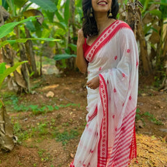 Sophisticated White Soft cotton Silk With Stylish Blouse Piece