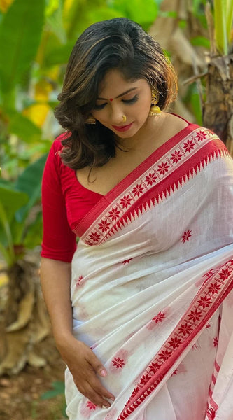 Sophisticated White Soft cotton Silk With Stylish Blouse Piece