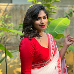 Sophisticated White Soft cotton Silk With Stylish Blouse Piece