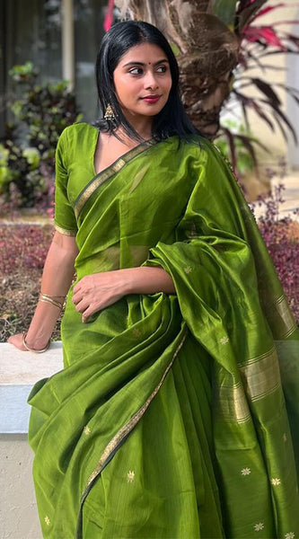 Enamoring Green Cotton Silk Saree With Snappy Blouse Piece