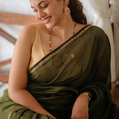 Precious Green Cotton Silk Saree With Gratifying Blouse Piece