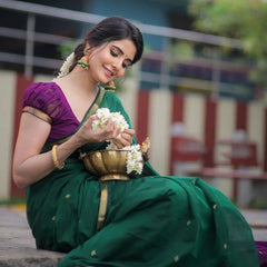 Attractive Green Cotton Silk Saree With Flaunt Blouse Piece
