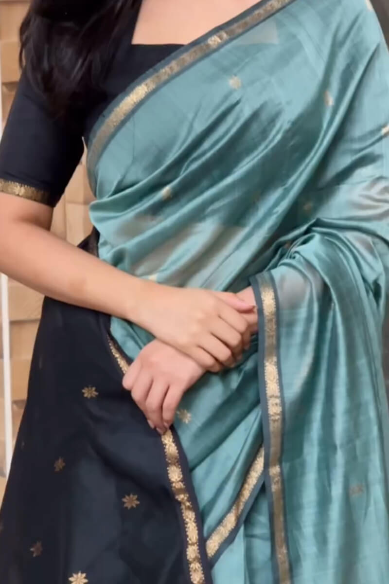 Classy Sea Green Cotton Silk Saree With Gratifying  Blouse Piece