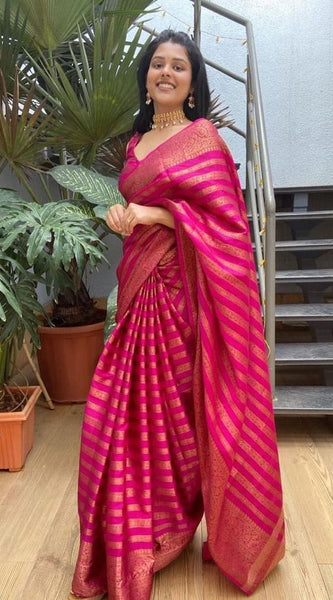 Mesmerizing Pink Soft Silk Saree With Stylish Blouse Piece