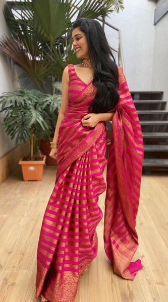 Mesmerizing Pink Soft Silk Saree With Stylish Blouse Piece