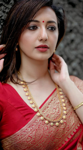 Stylish Red Soft Silk Saree With Blooming Blouse Piece
