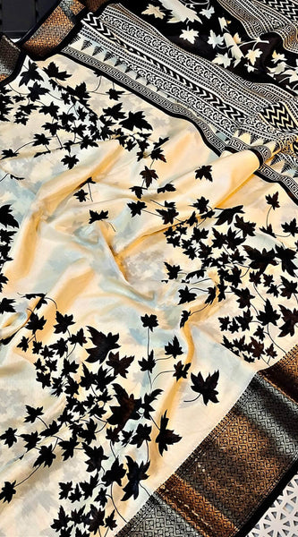 Trendy Off White Digital Printed Soft Silk Saree With Flaunt Blouse Piece