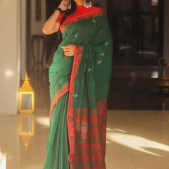 Proficient Green Cotton Silk Saree With Gratifying Blouse Piece