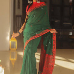 Proficient Green Cotton Silk Saree With Gratifying Blouse Piece
