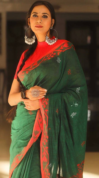 Proficient Green Cotton Silk Saree With Gratifying Blouse Piece