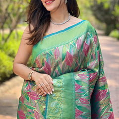 Twirling Sea Green Kanjivaram Silk Saree With Super Classy Blouse Piece