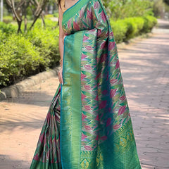 Twirling Sea Green Kanjivaram Silk Saree With Super Classy Blouse Piece