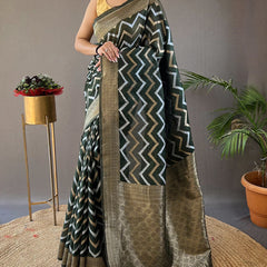 Opulent Dark Green Cotton Silk Saree With Designer Blouse Piece