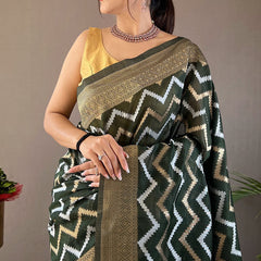 Opulent Dark Green Cotton Silk Saree With Designer Blouse Piece