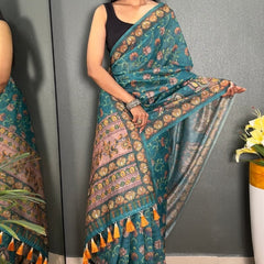 Redolent Rama Kalamkari Printed Saree With Denouement Blouse Piece