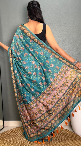 Redolent Rama Kalamkari Printed Saree With Denouement Blouse Piece