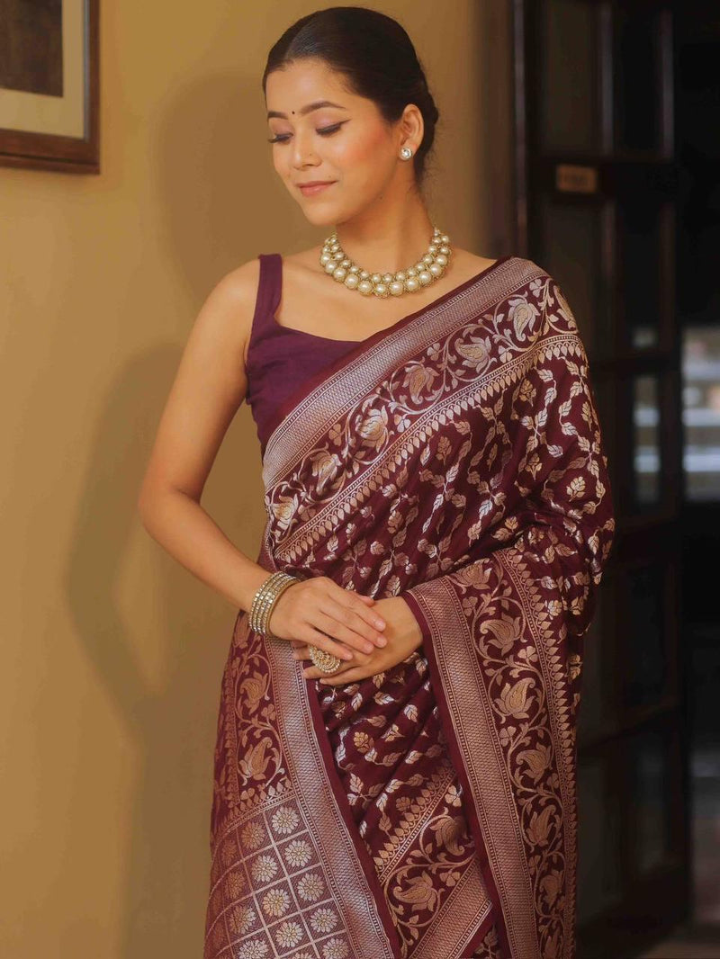 Bewitching Red Soft Silk Saree With Conflate Blouse Piece