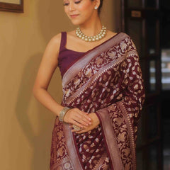 Bewitching Red Soft Silk Saree With Conflate Blouse Piece