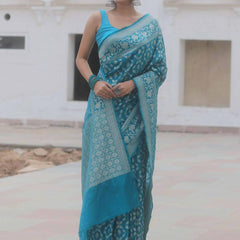 Bewitching Red Soft Silk Saree With Conflate Blouse Piece
