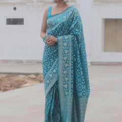 Bewitching Red Soft Silk Saree With Conflate Blouse Piece