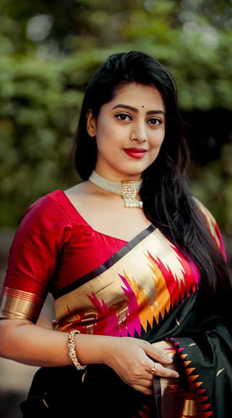 Vestigial Black Soft Silk Saree With Fragrant Blouse Piece