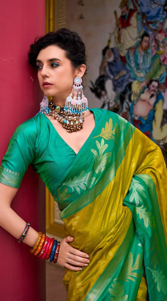 Desiring Pista-Rama Soft Silk Saree With Blissful Blouse Piece
