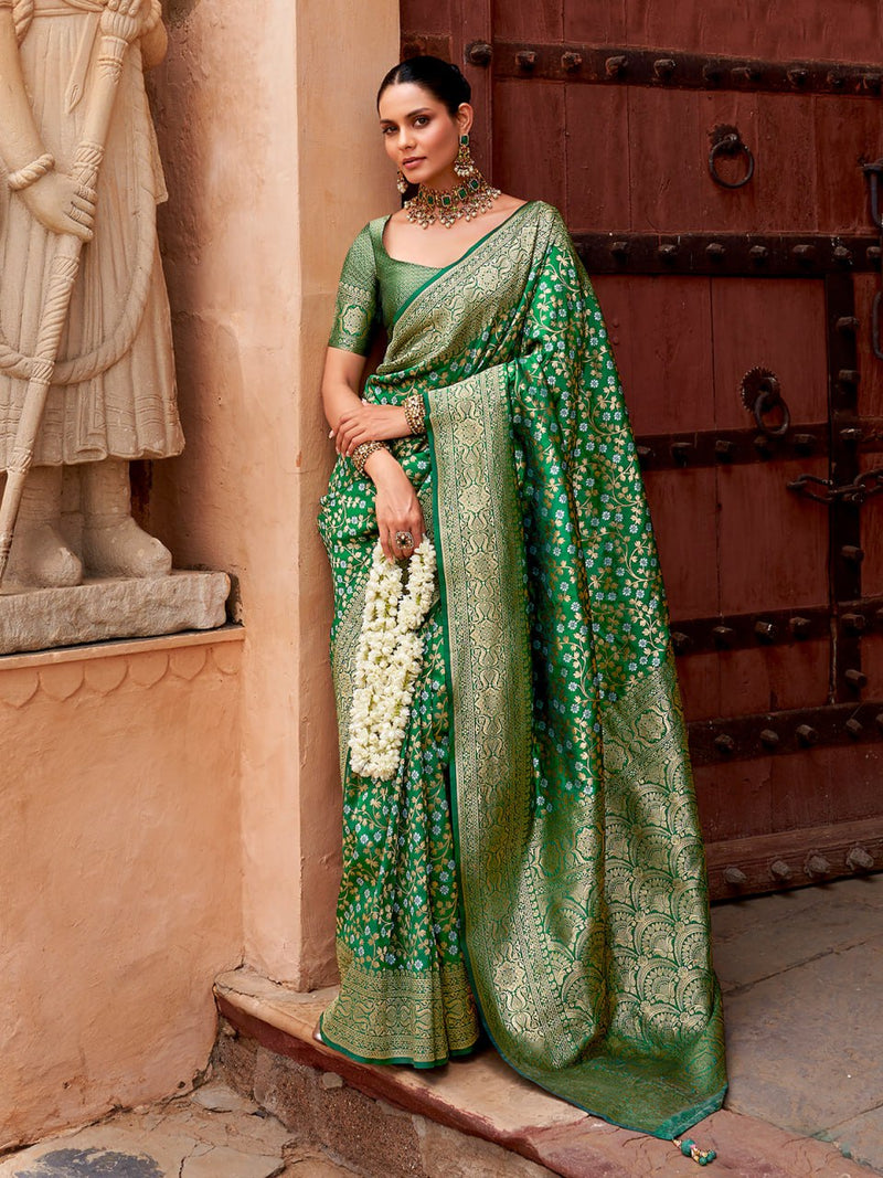 Enchanting Green Soft Silk Saree With Aplomb Blouse Piece