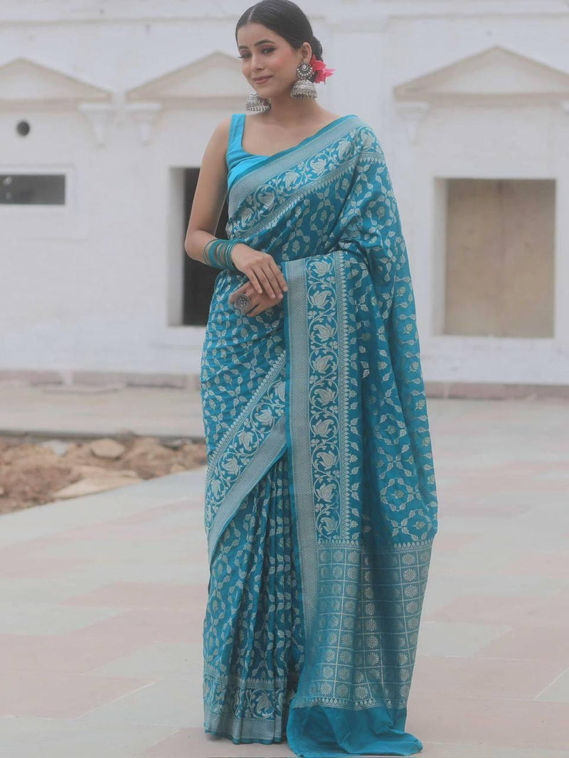 Bewitching Red Soft Silk Saree With Conflate Blouse Piece
